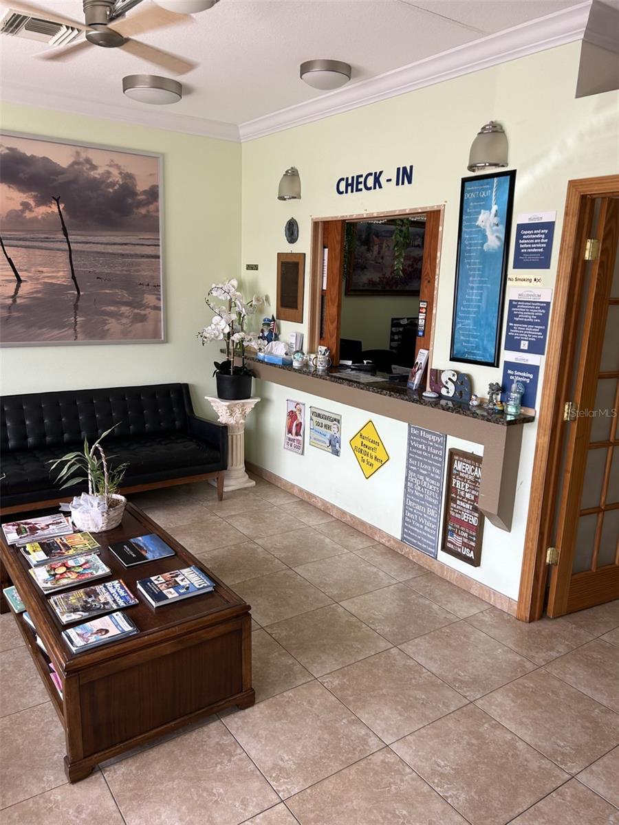 PINE PLAZA - Commercial Sale