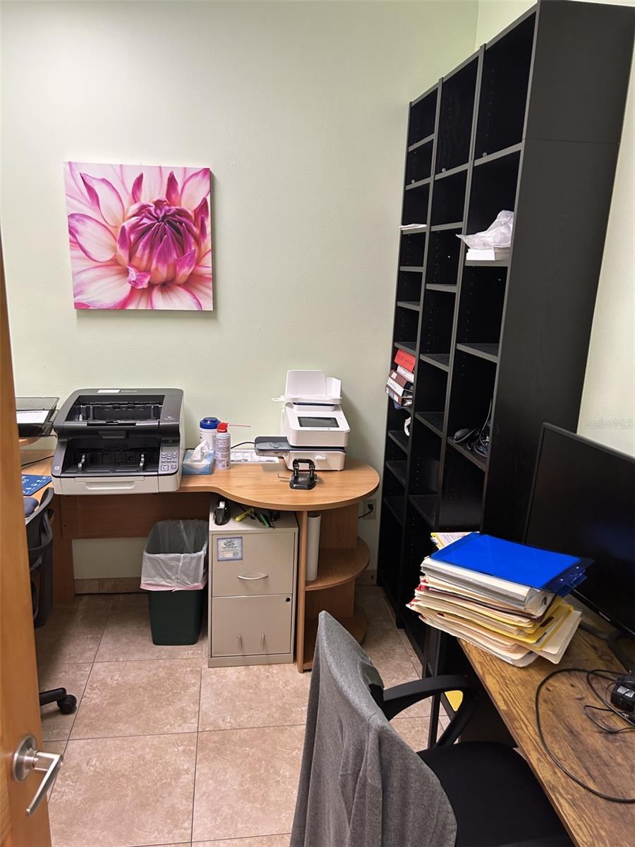 PINE PLAZA - Commercial Sale