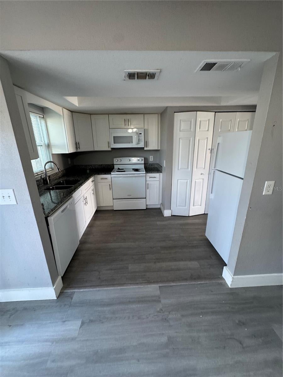 5133 TENNIS COURT CIRCLE 72