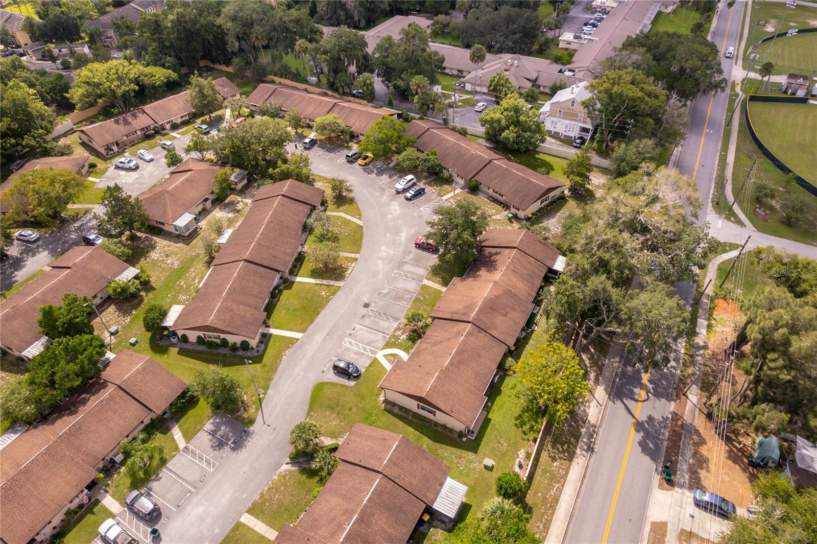 6 VILLA VILLAR COURT 60