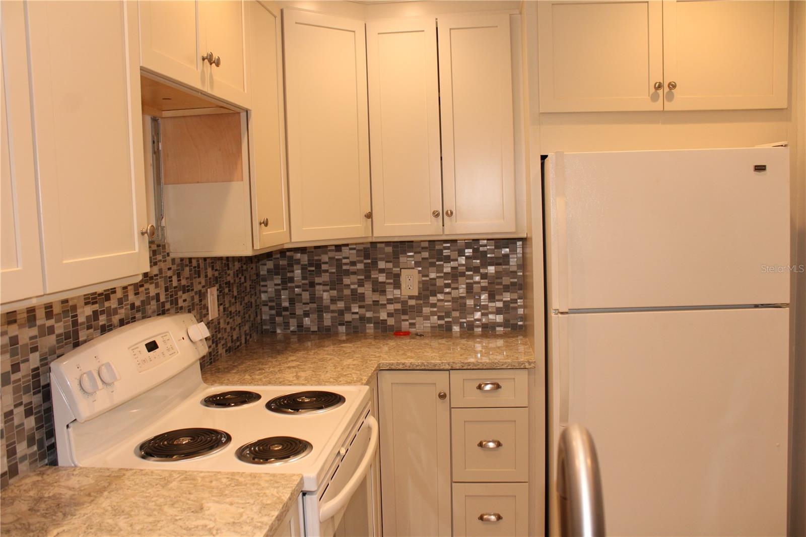 HORIZON TWNHS - Residential Lease