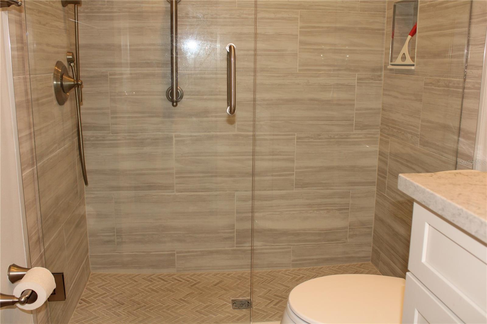 HORIZON TWNHS - Residential Lease