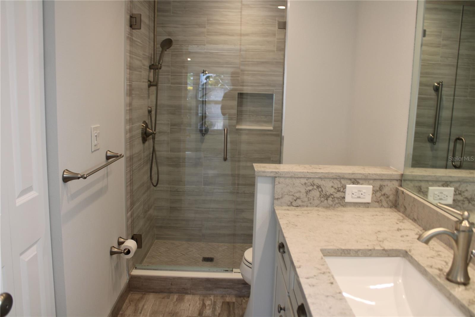 HORIZON TWNHS - Residential Lease