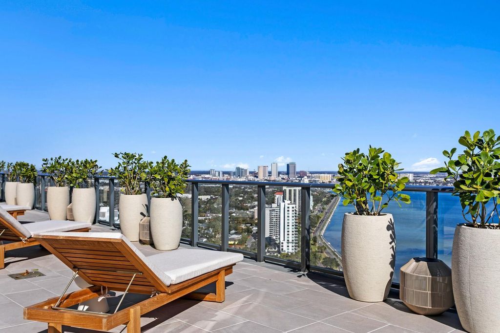 Photo of 3015 S Ysabella Avenue #2002, Tampa, FL 33629 (MLS # TB8471530)