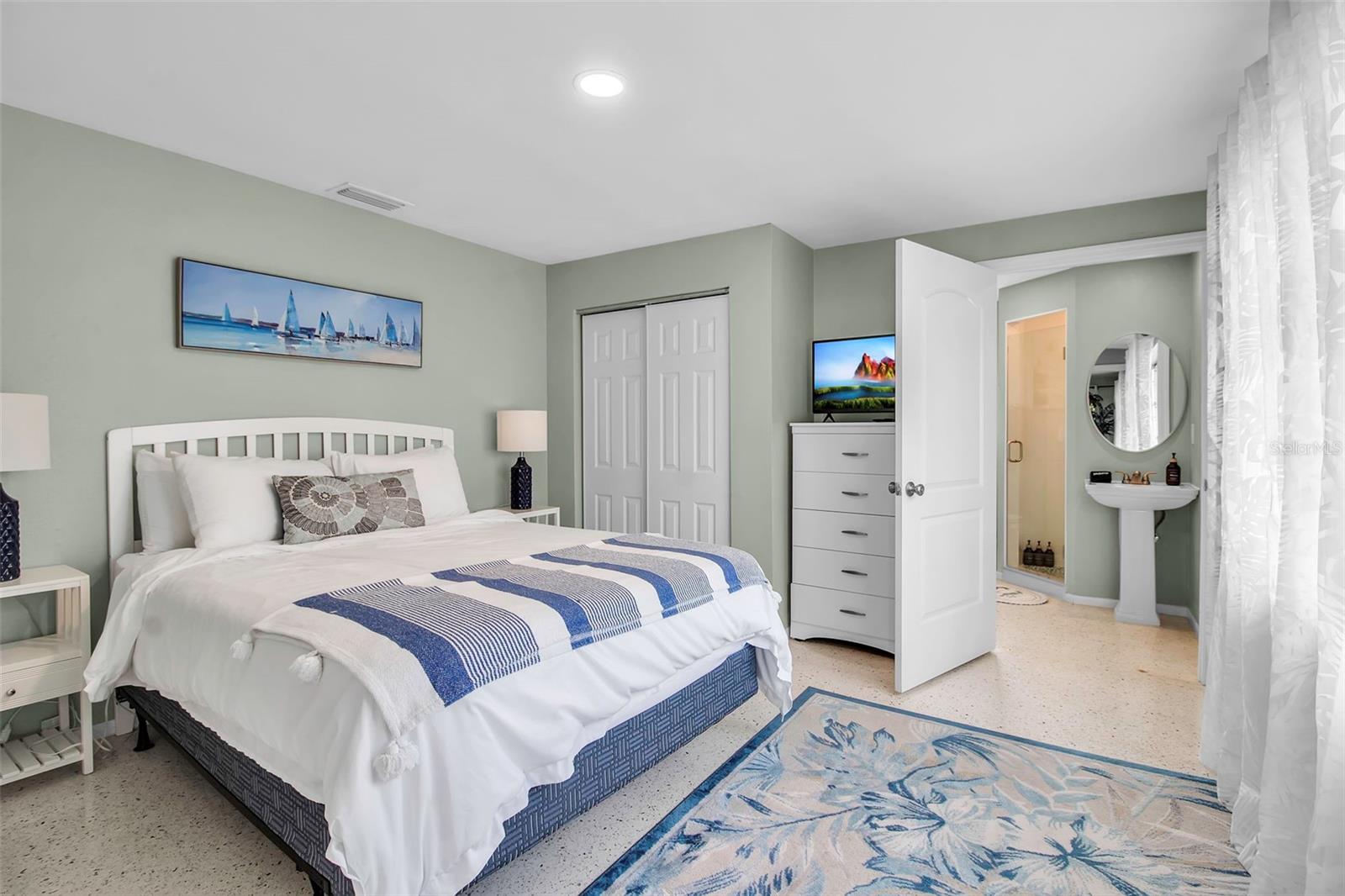 BAYVIEW GROVE - Residential