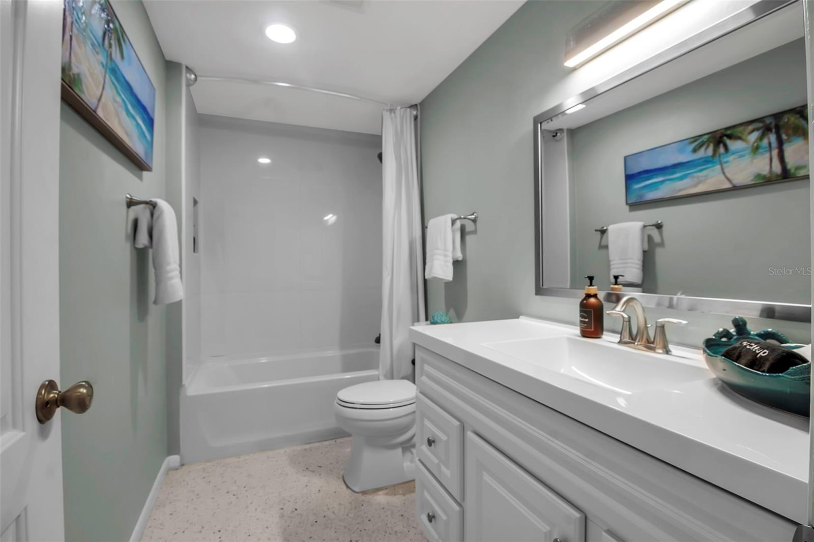 BAYVIEW GROVE - Residential