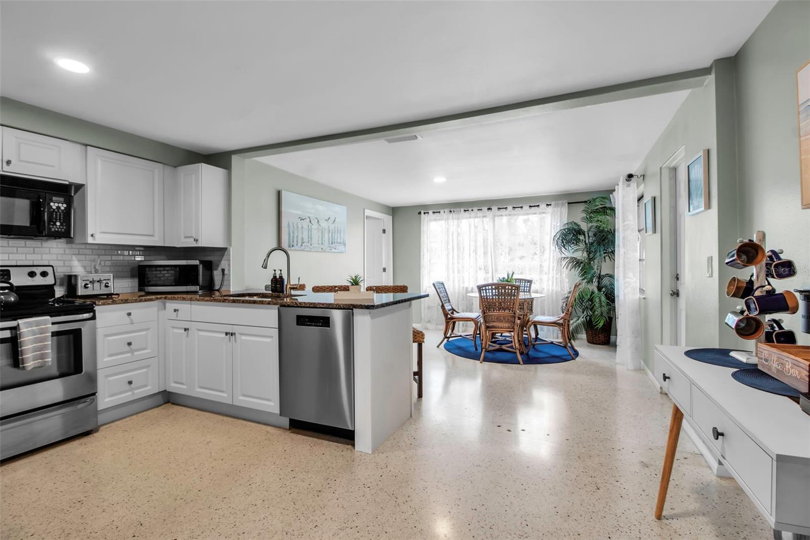 BAYVIEW GROVE - Residential