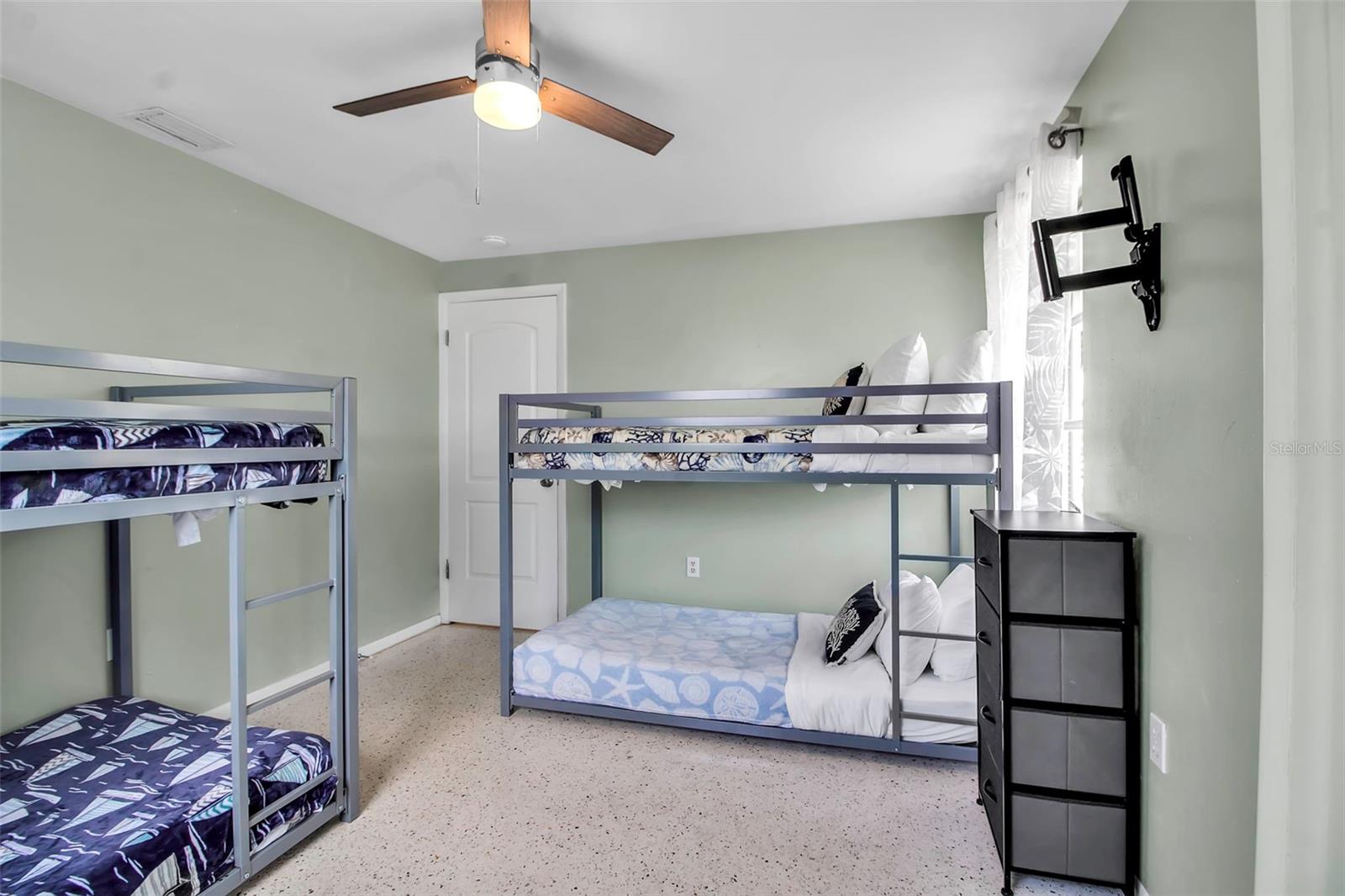 BAYVIEW GROVE - Residential