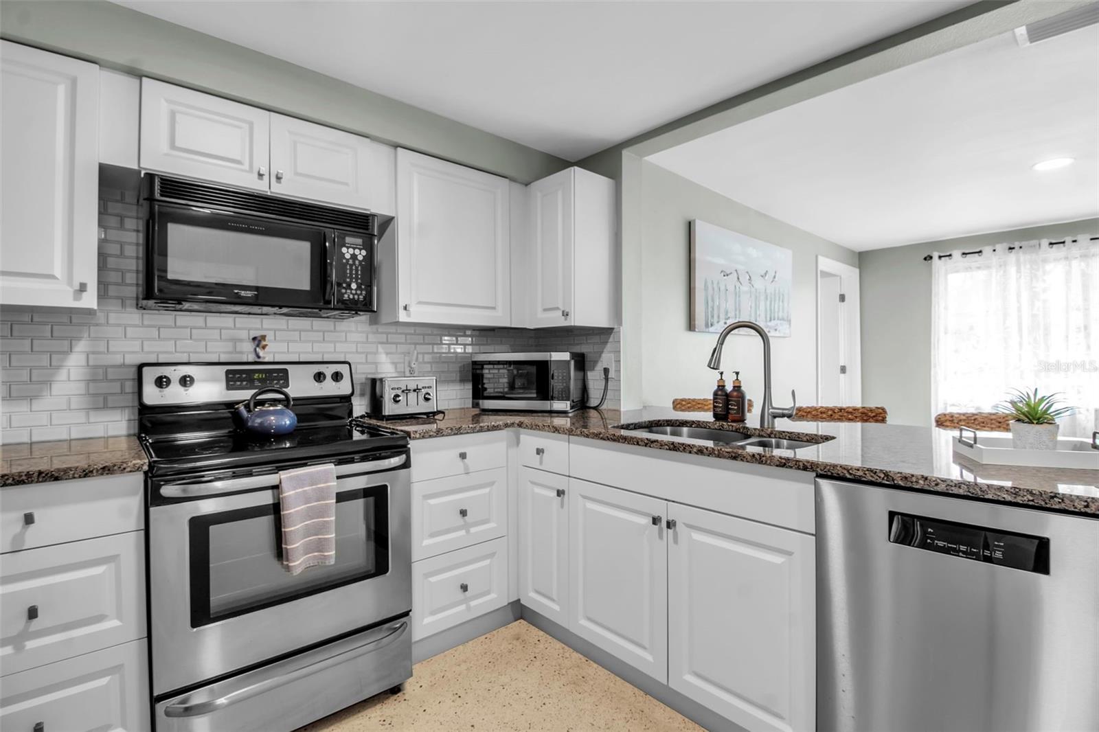 BAYVIEW GROVE - Residential