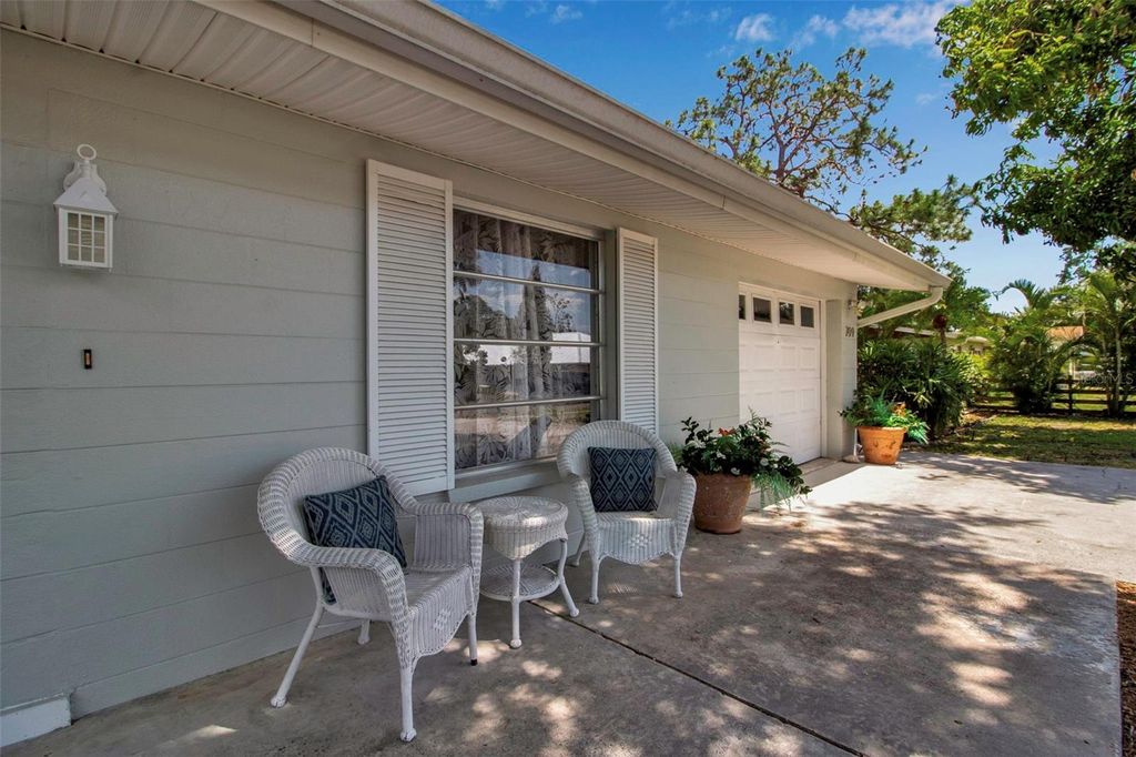 Photo of 709 84th Street NW, Bradenton, FL 34209 (MLS # A4650619)
