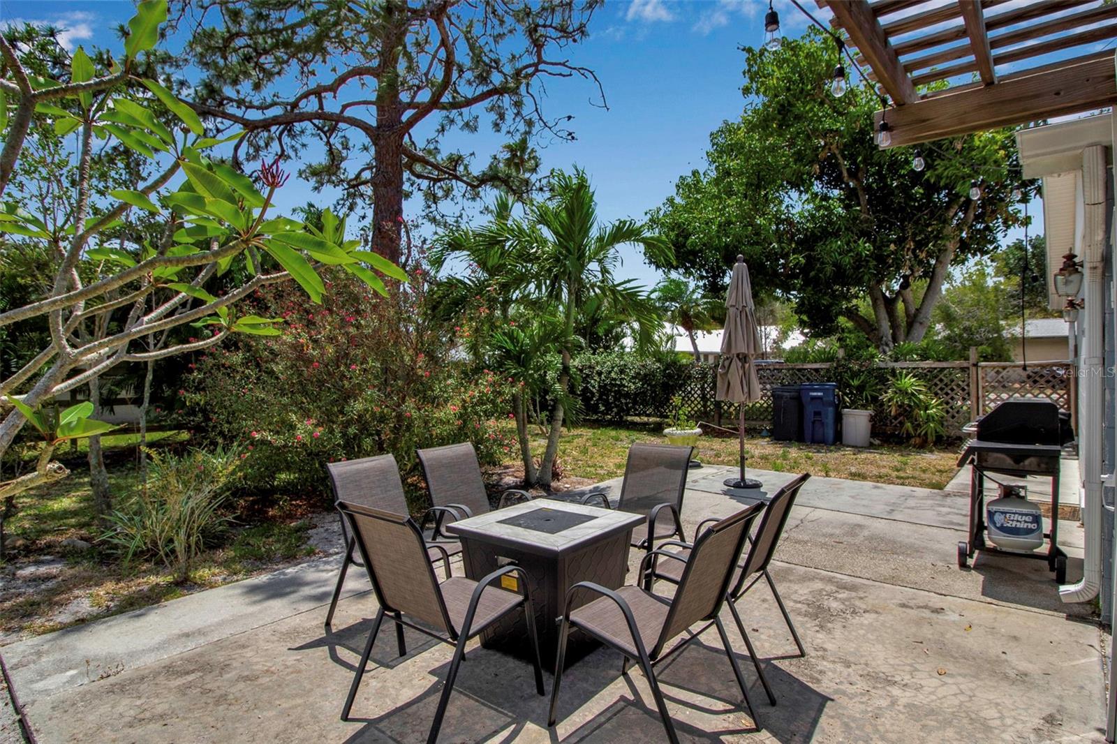 BAYVIEW GROVE - Residential