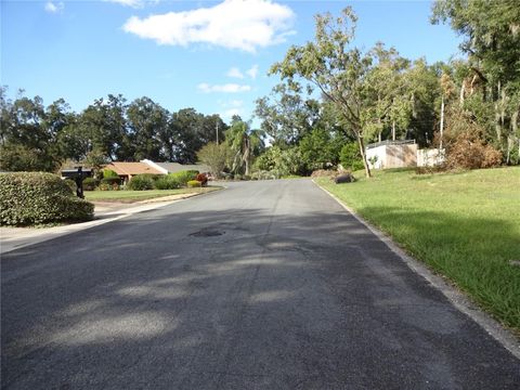 A home in DELAND