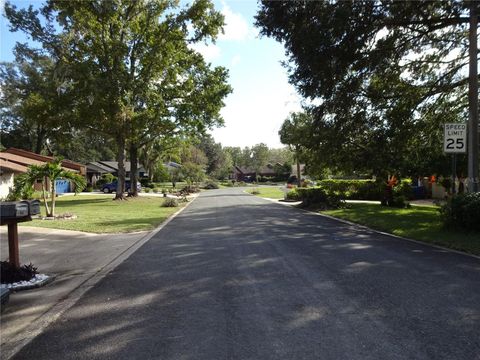 A home in DELAND