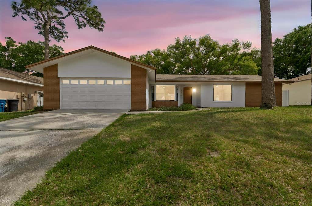 Photo of 3431 Deerfield Lane, Clearwater, FL 33761 (MLS # TB8520151)