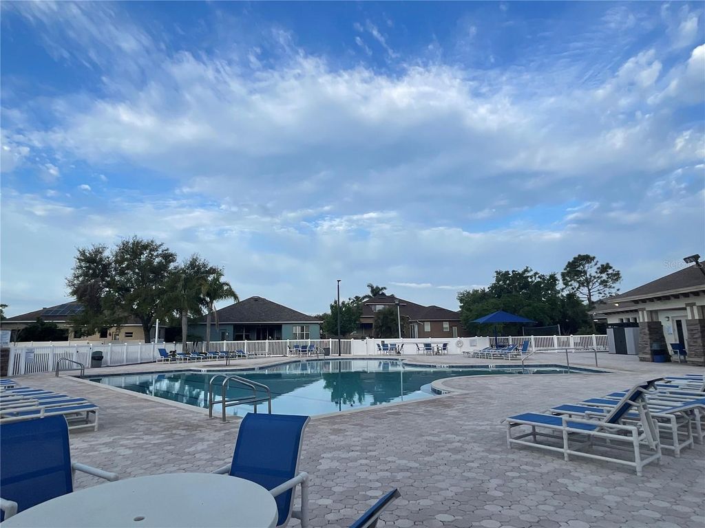 listing image 75