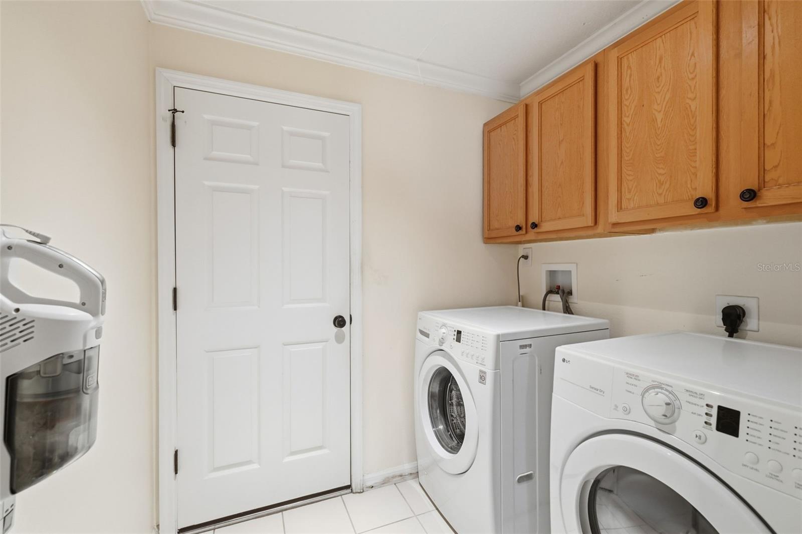 COBBLESTONE/WINTER GARDEN - Residential