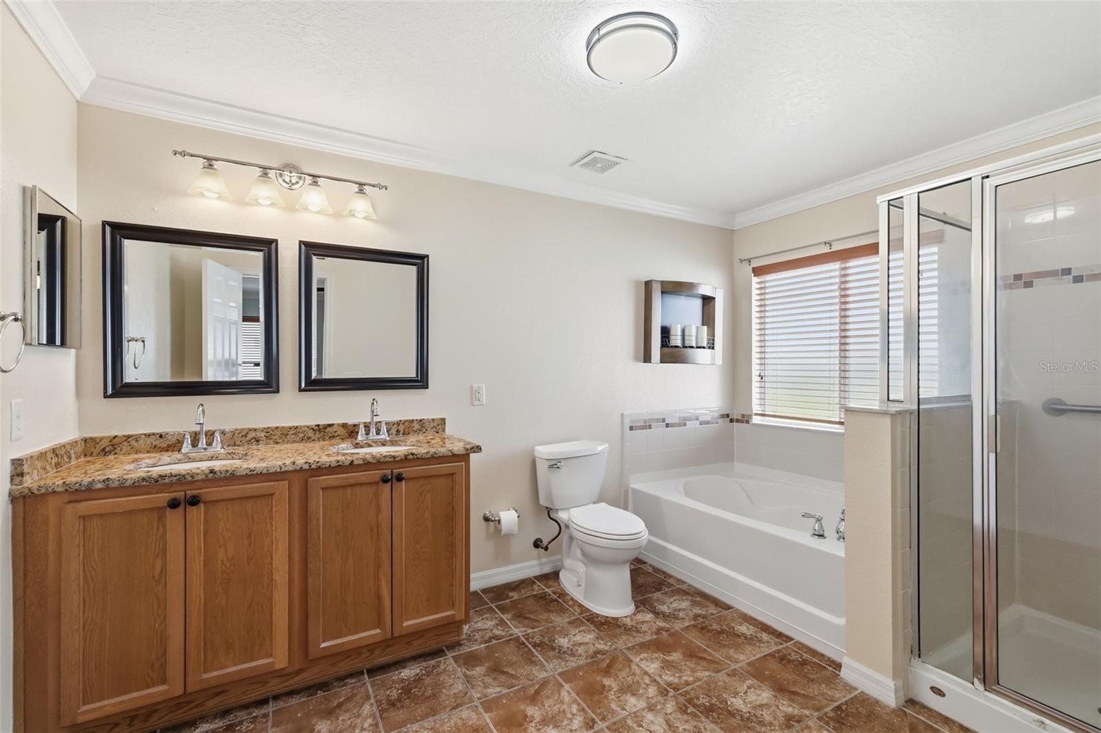 COBBLESTONE/WINTER GARDEN - Residential