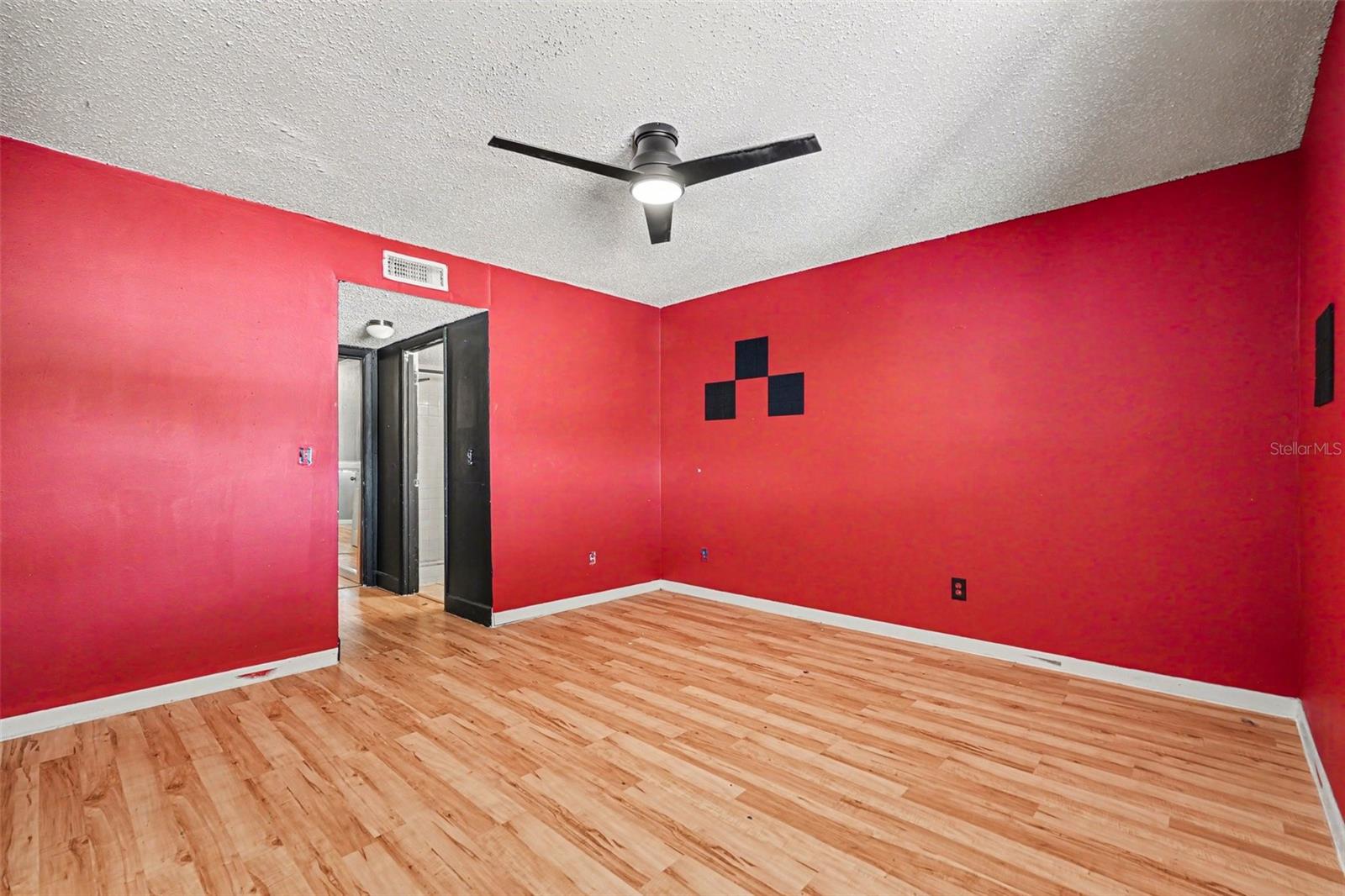 6308 NEWTOWN CIRCLE C4