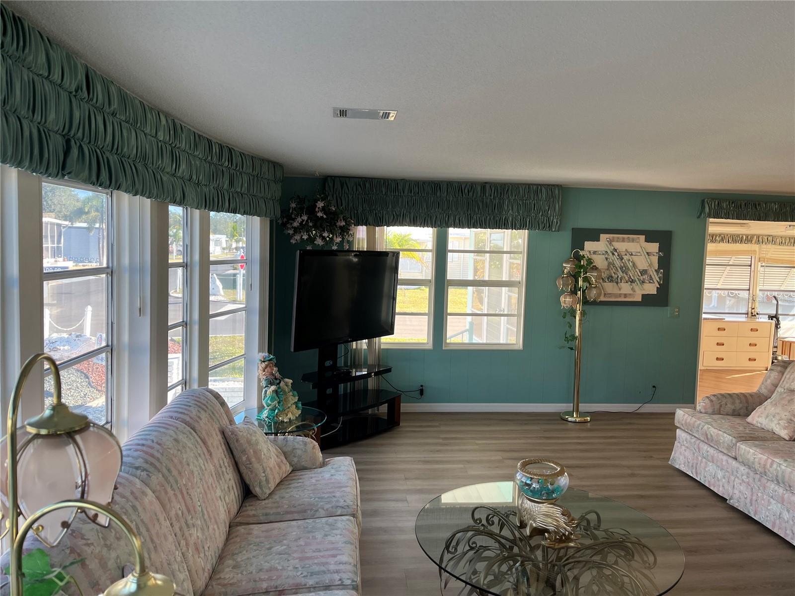 VENICE ISLE - Residential