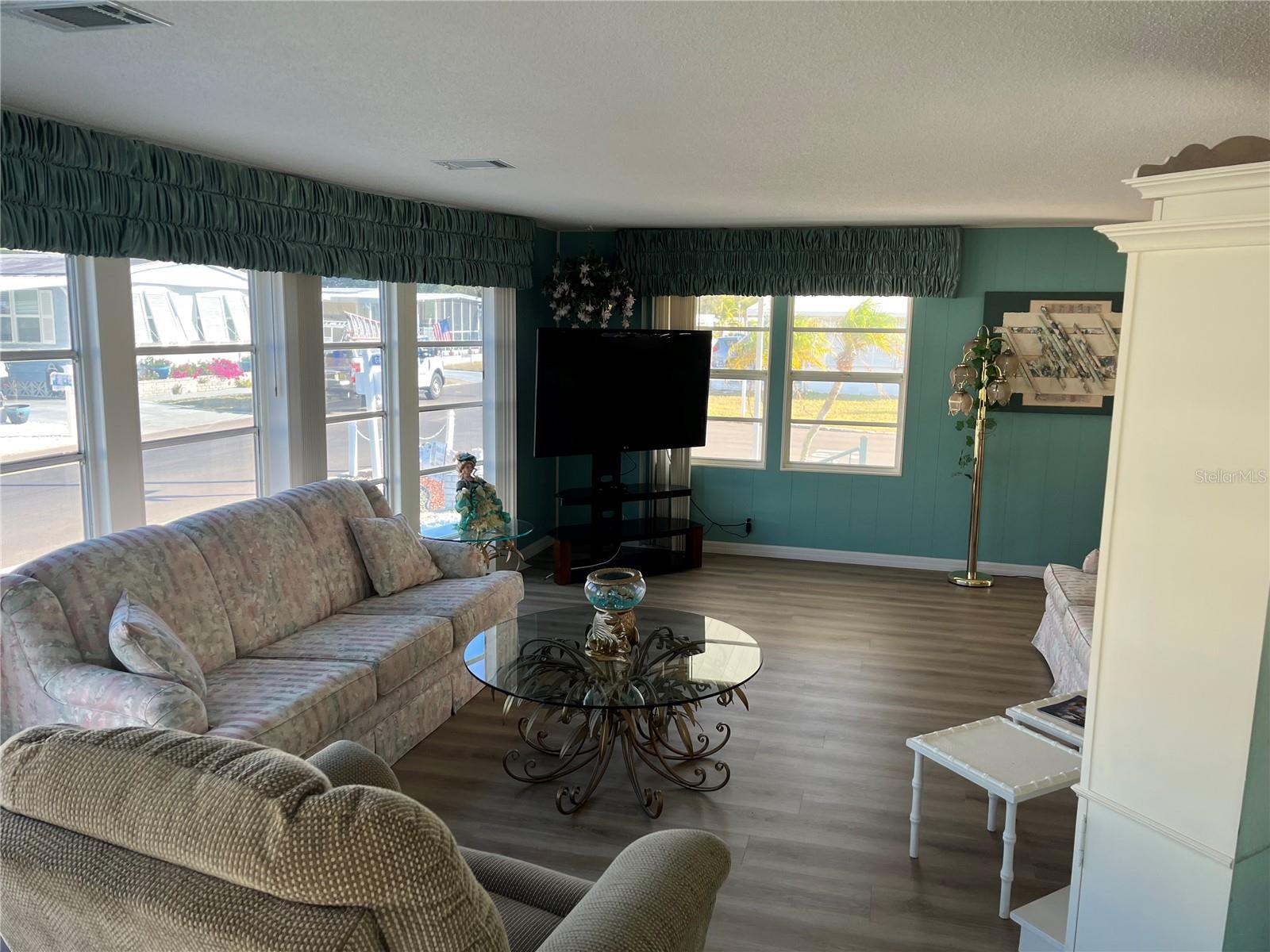 VENICE ISLE - Residential