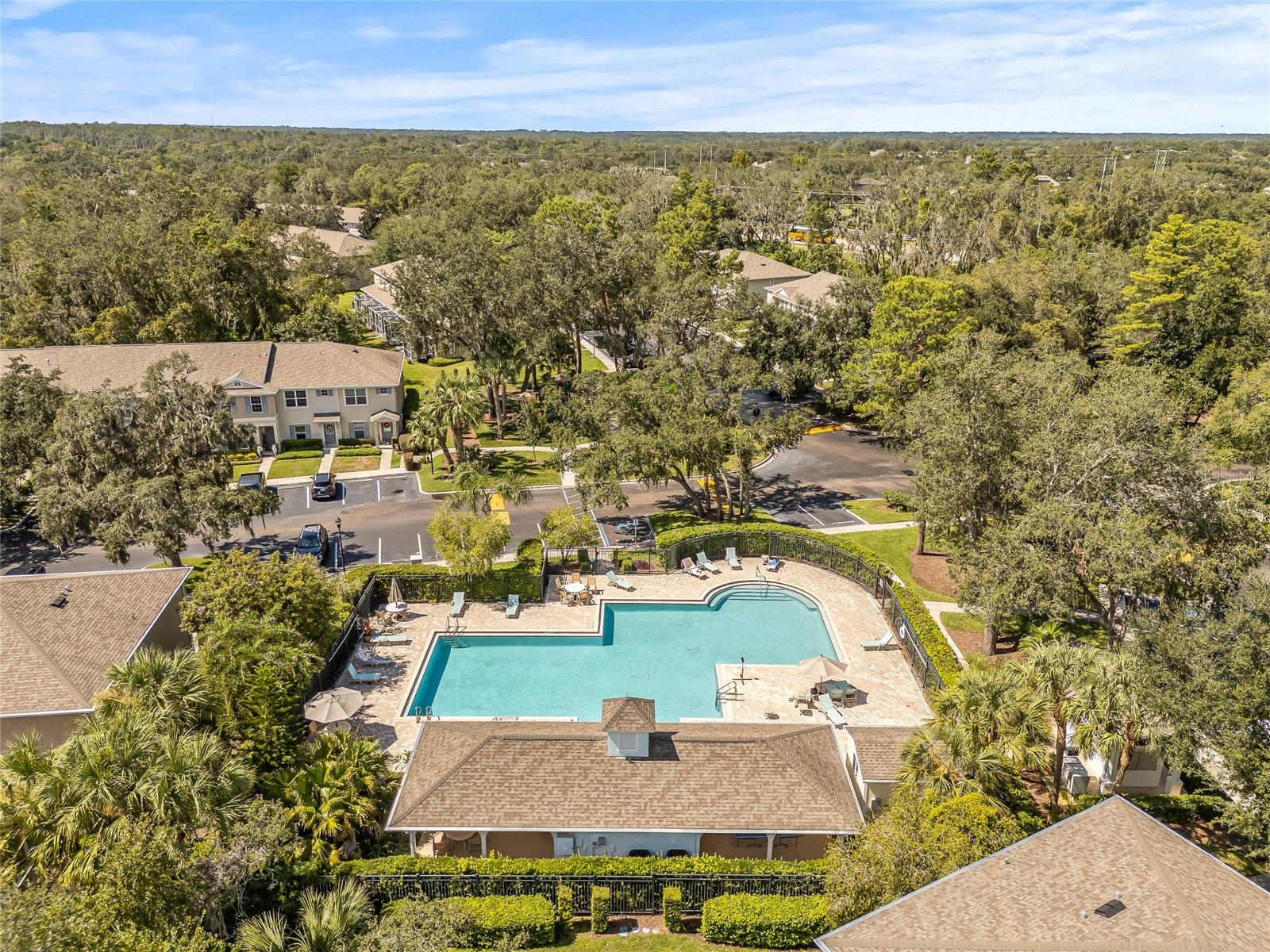FISHHAWK RANCH TWNHMS PH - Residential