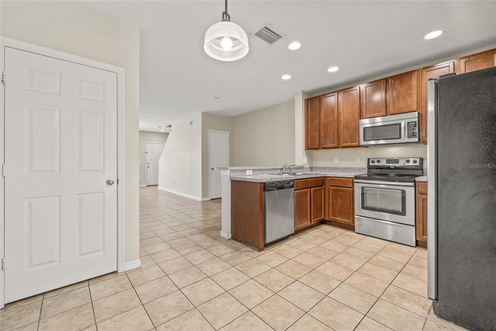 FISHHAWK RANCH TWNHMS PH - Residential