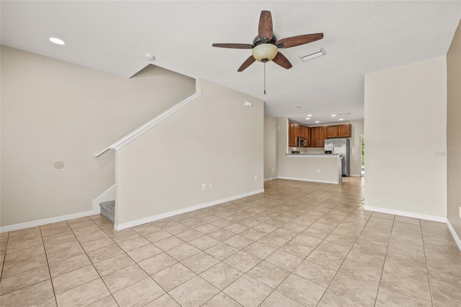 FISHHAWK RANCH TWNHMS PH - Residential