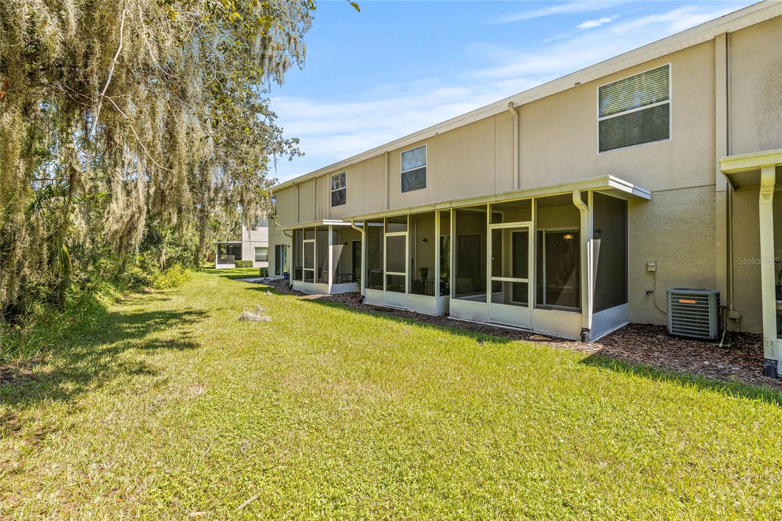 FISHHAWK RANCH TWNHMS PH - Residential