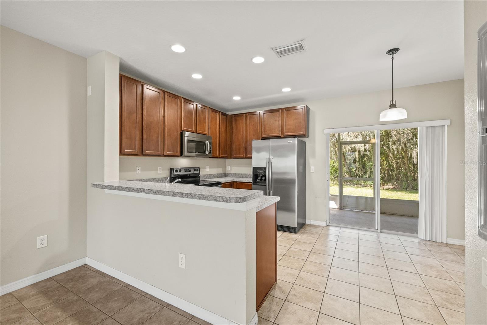 FISHHAWK RANCH TWNHMS PH - Residential