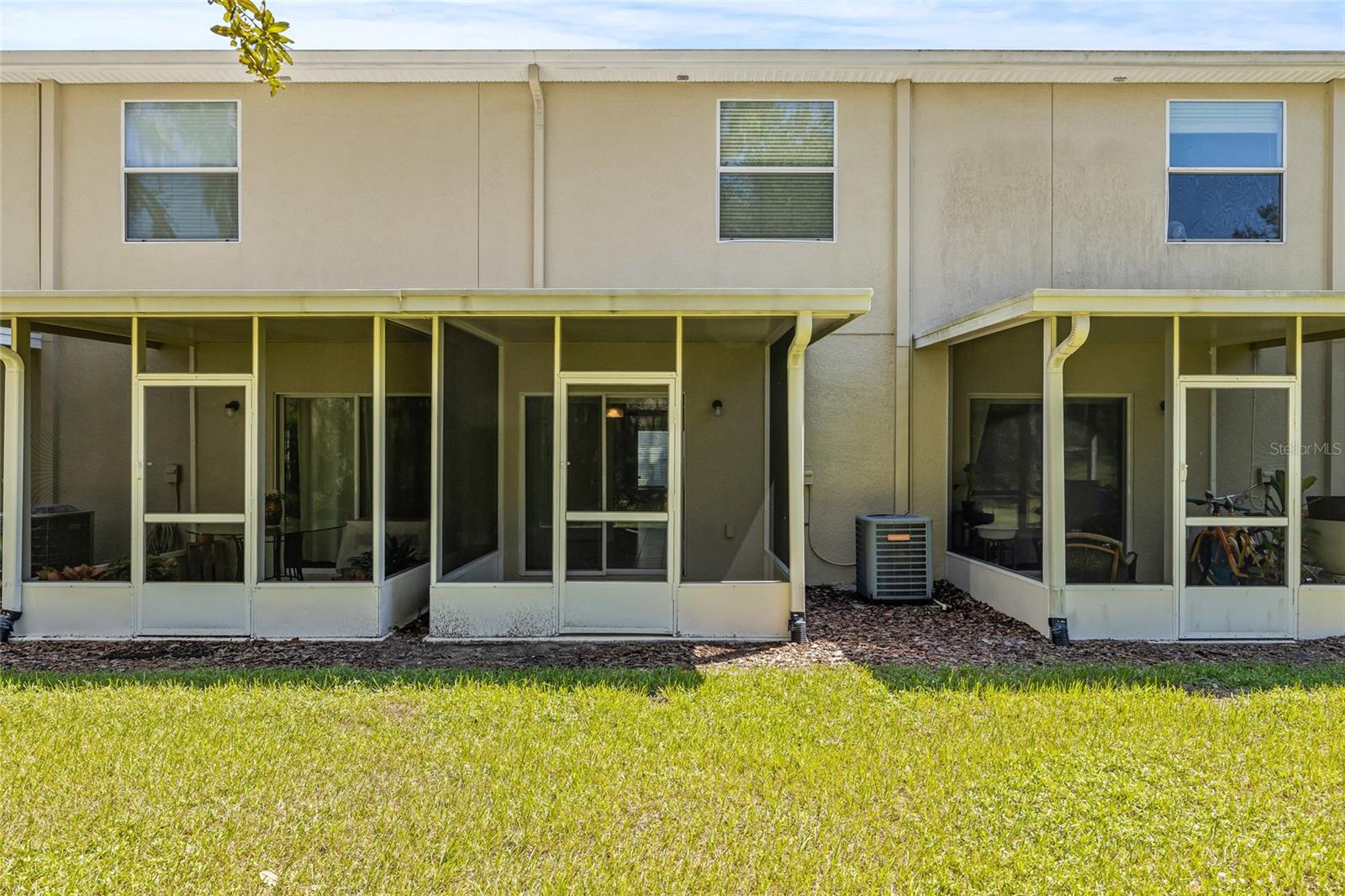 FISHHAWK RANCH TWNHMS PH - Residential