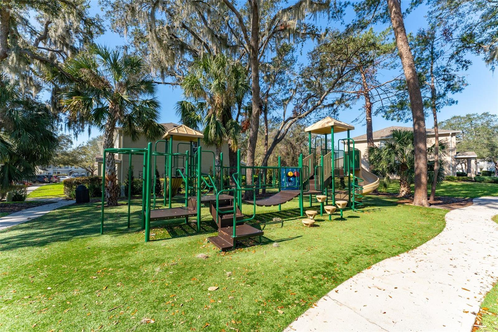 FISHHAWK RANCH TWNHMS PH - Residential
