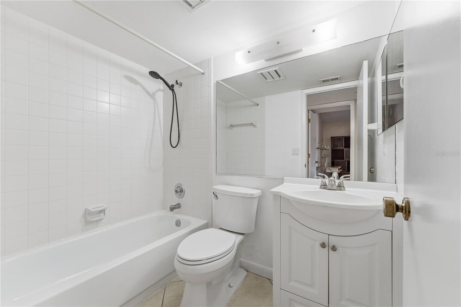 BIRD BAY V - Residential