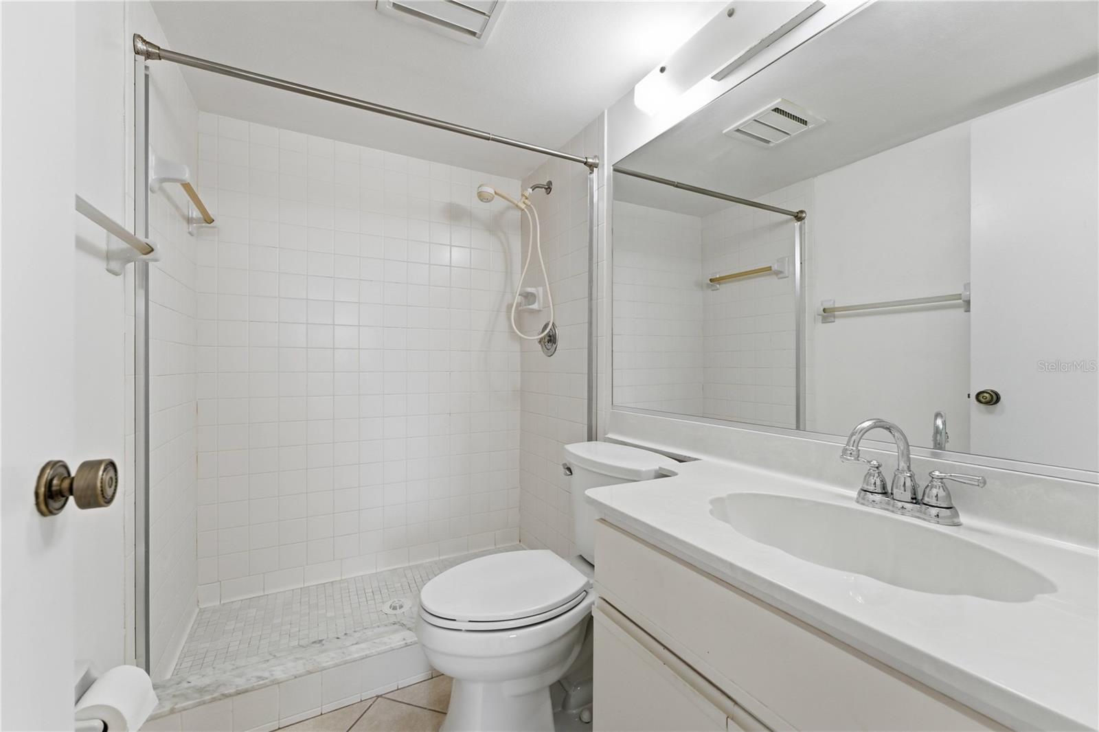 BIRD BAY V - Residential