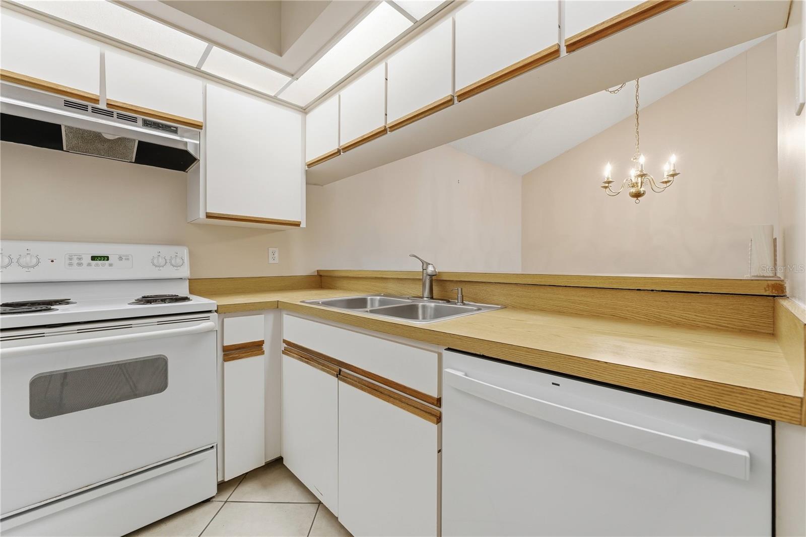 BIRD BAY V - Residential