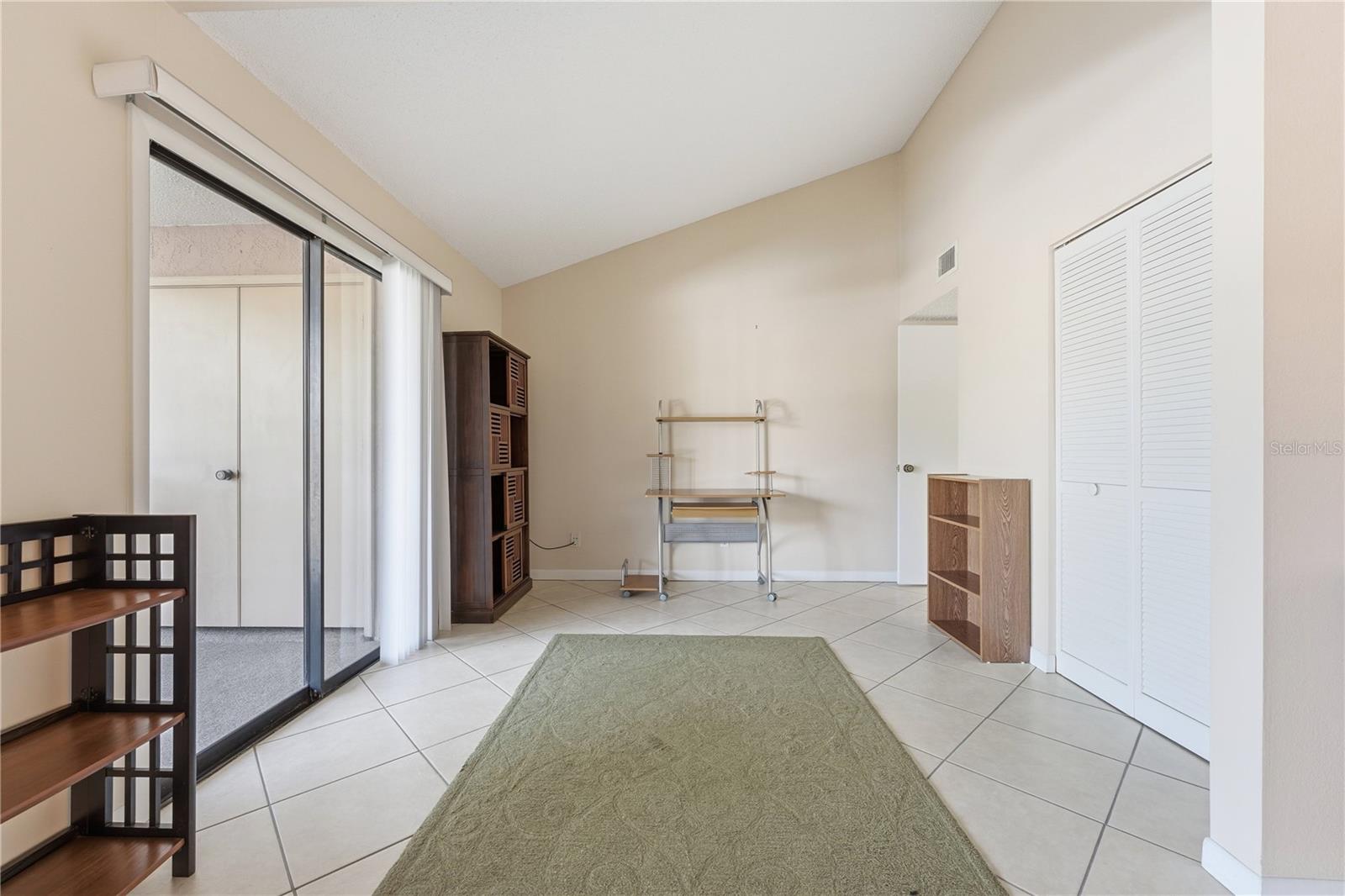 BIRD BAY V - Residential