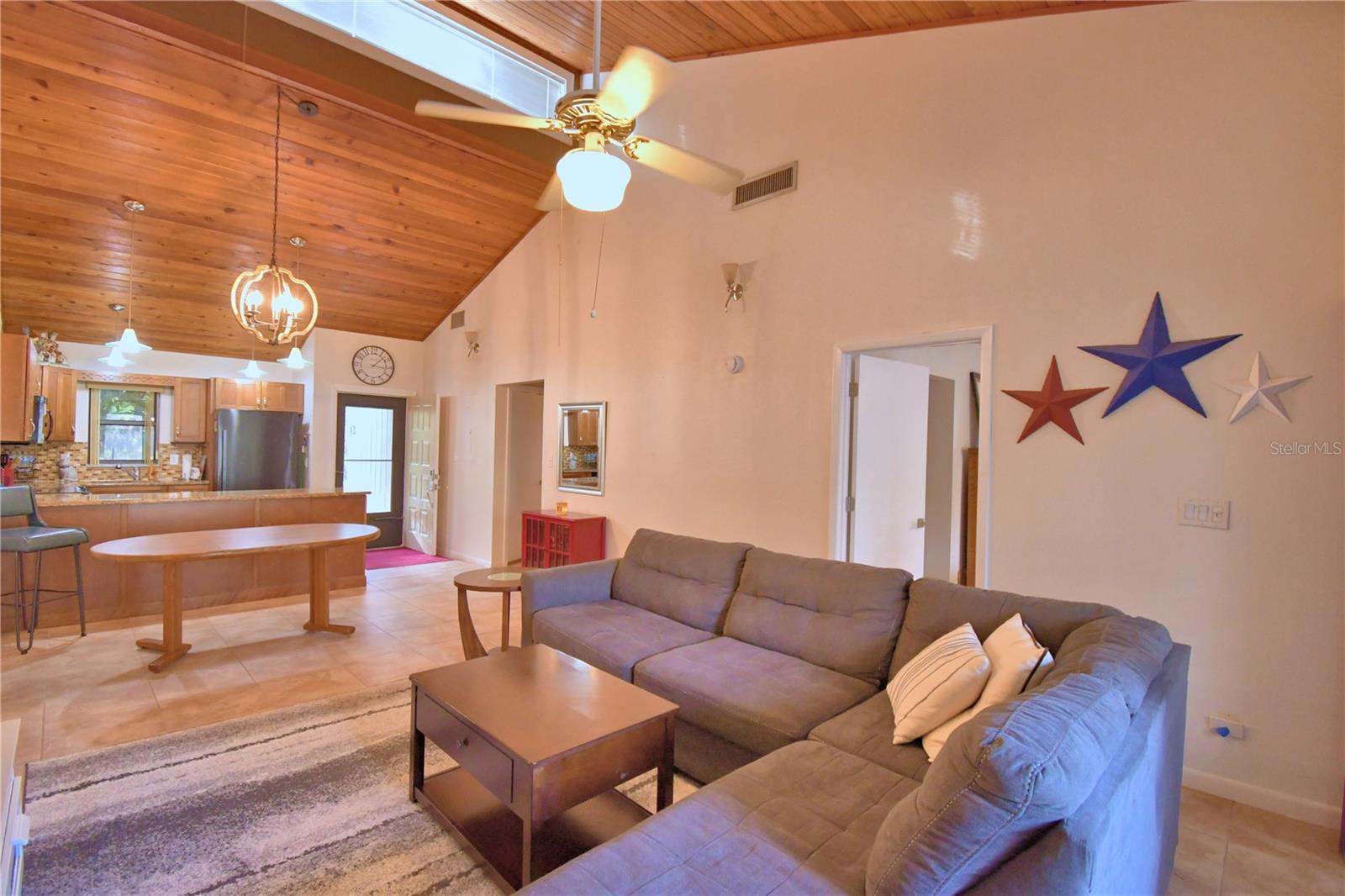 ASPENWOOD AT GRENELEFE PH 01 CONDO - Residential