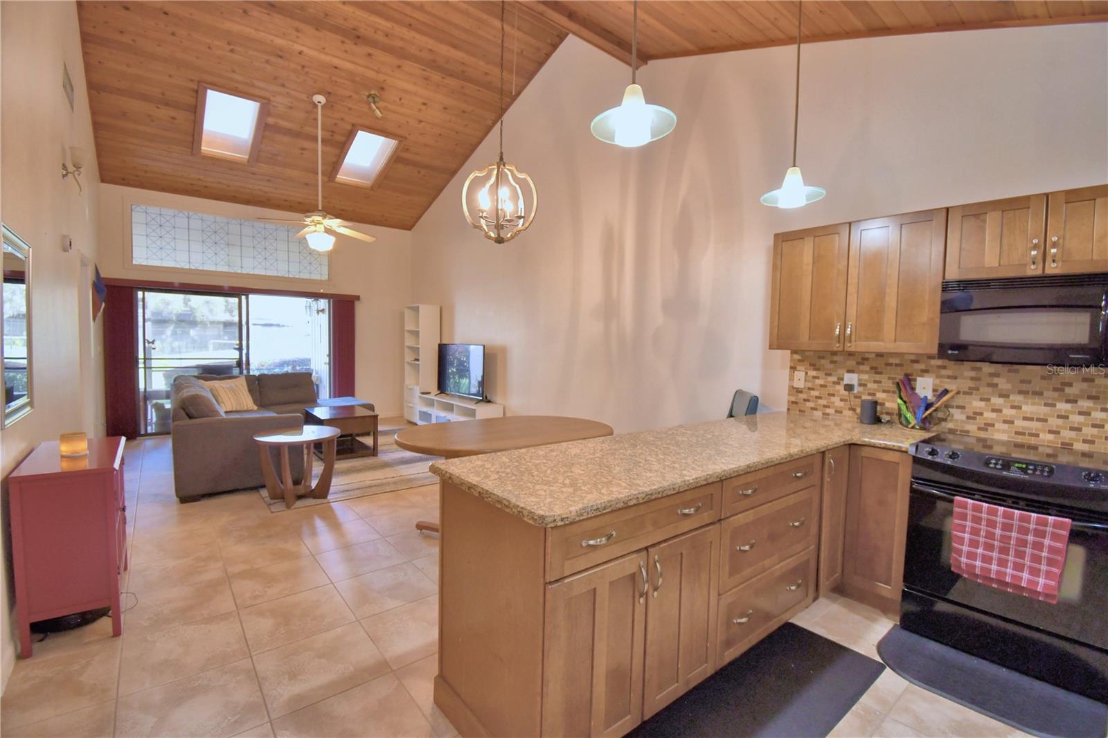 ASPENWOOD AT GRENELEFE PH 01 CONDO - Residential