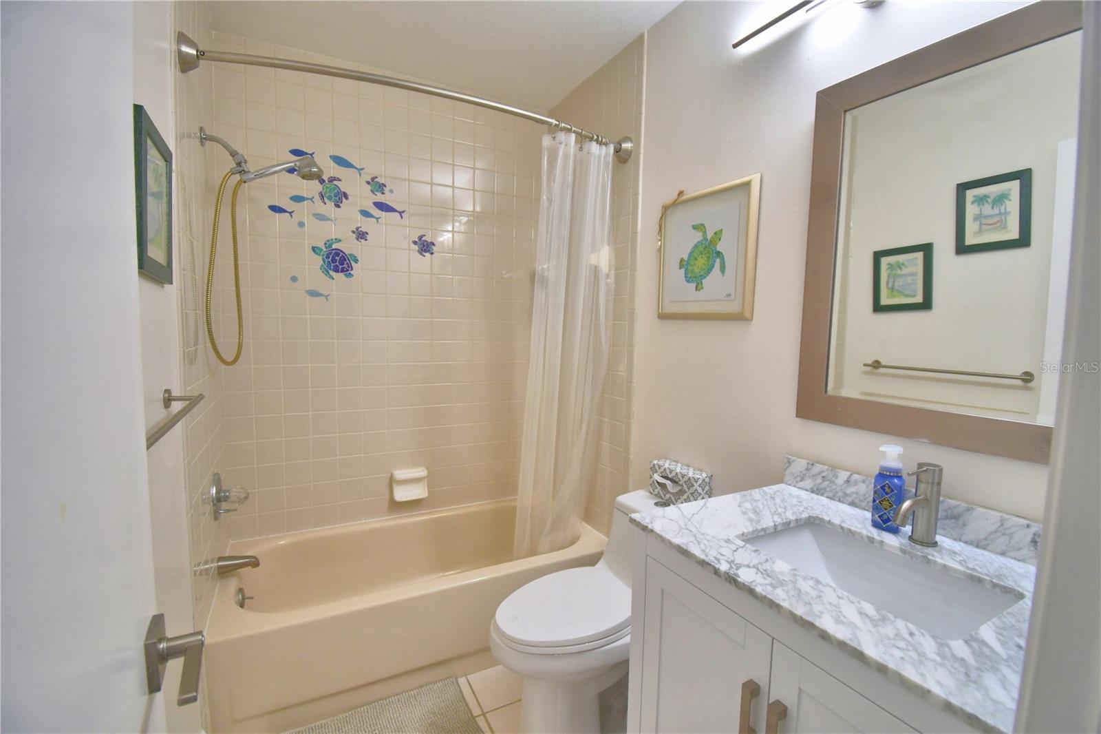 ASPENWOOD AT GRENELEFE PH 01 CONDO - Residential