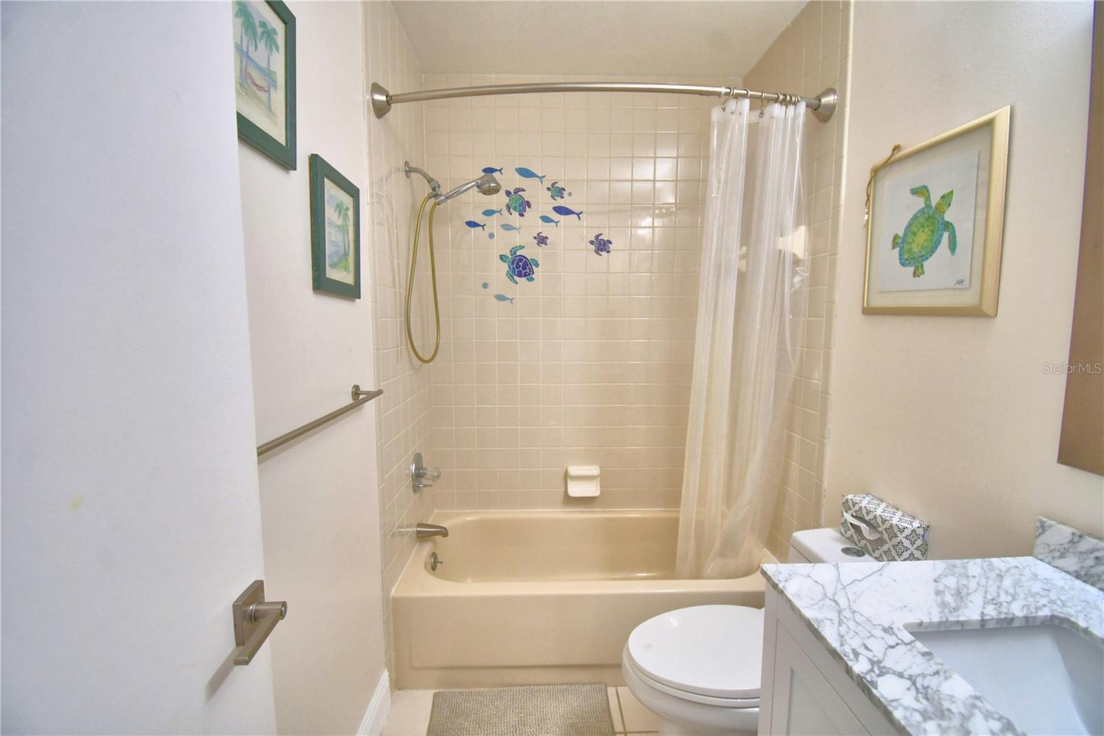 ASPENWOOD AT GRENELEFE PH 01 CONDO - Residential