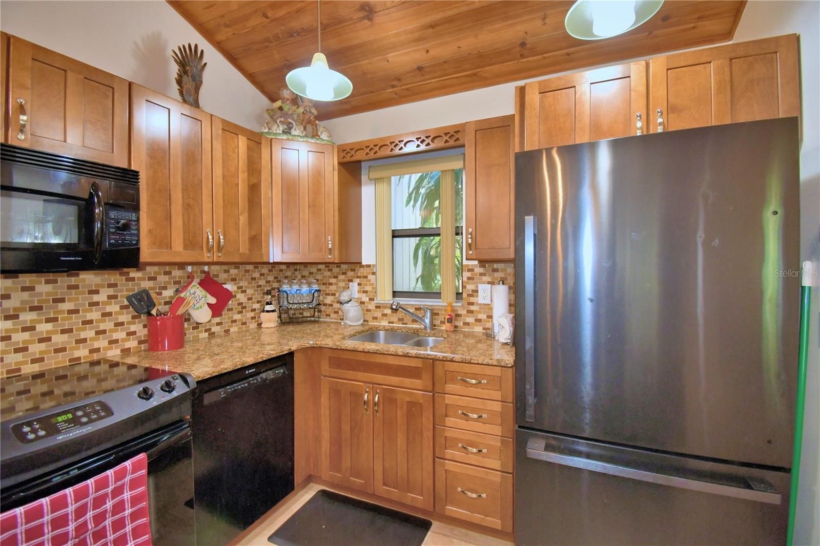 ASPENWOOD AT GRENELEFE PH 01 CONDO - Residential