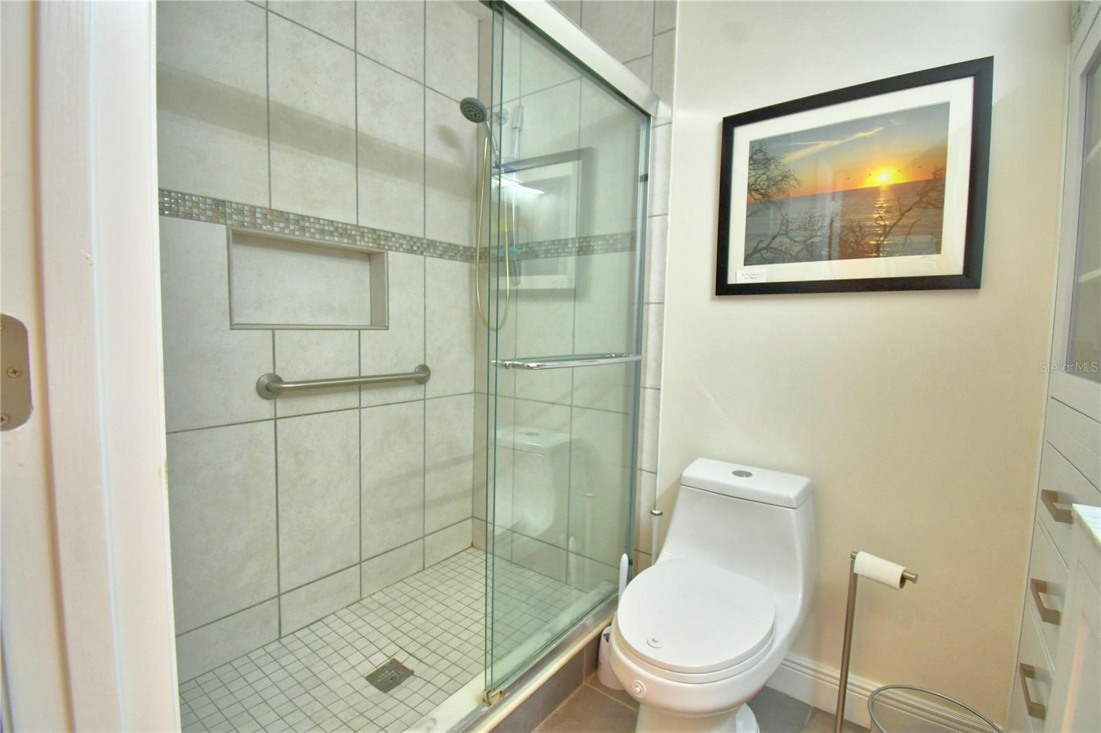 ASPENWOOD AT GRENELEFE PH 01 CONDO - Residential