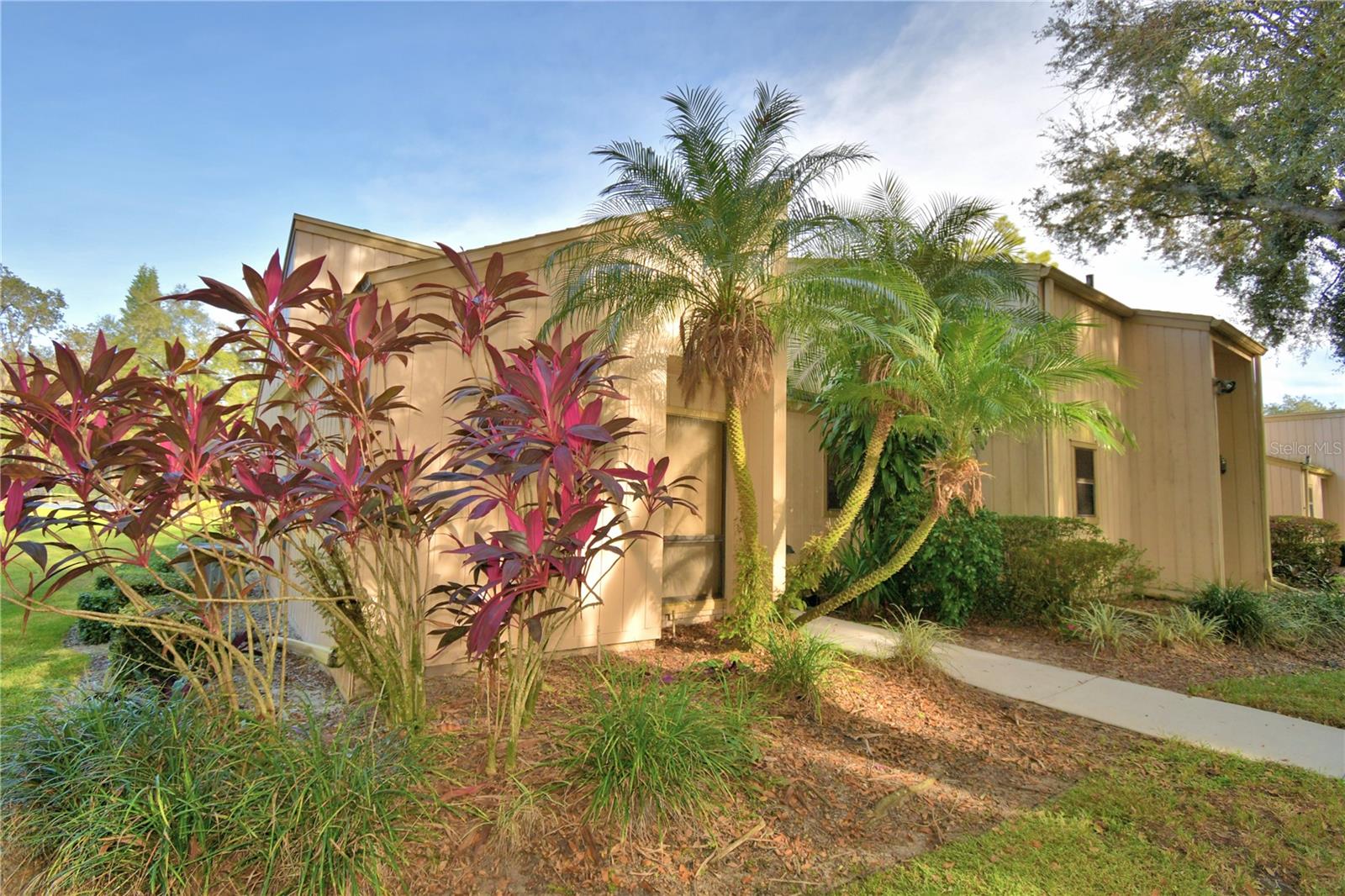 ASPENWOOD AT GRENELEFE PH 01 CONDO - Residential