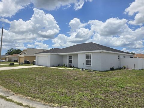 Photo of 2956 Coach Lamp Road, Mulberry, FL 33860 (MLS # S5150539)