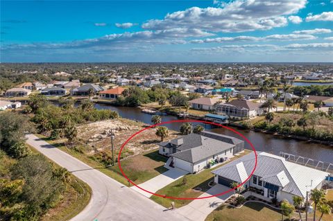 A home in PORT CHARLOTTE