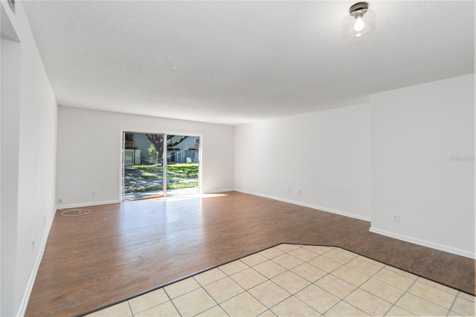 COLONIES - Residential