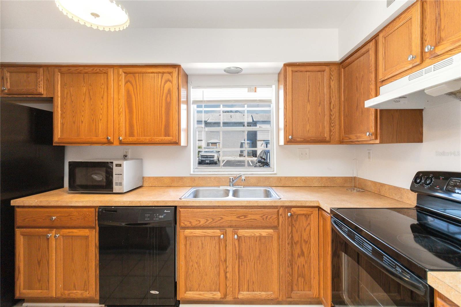 COLONIES - Residential