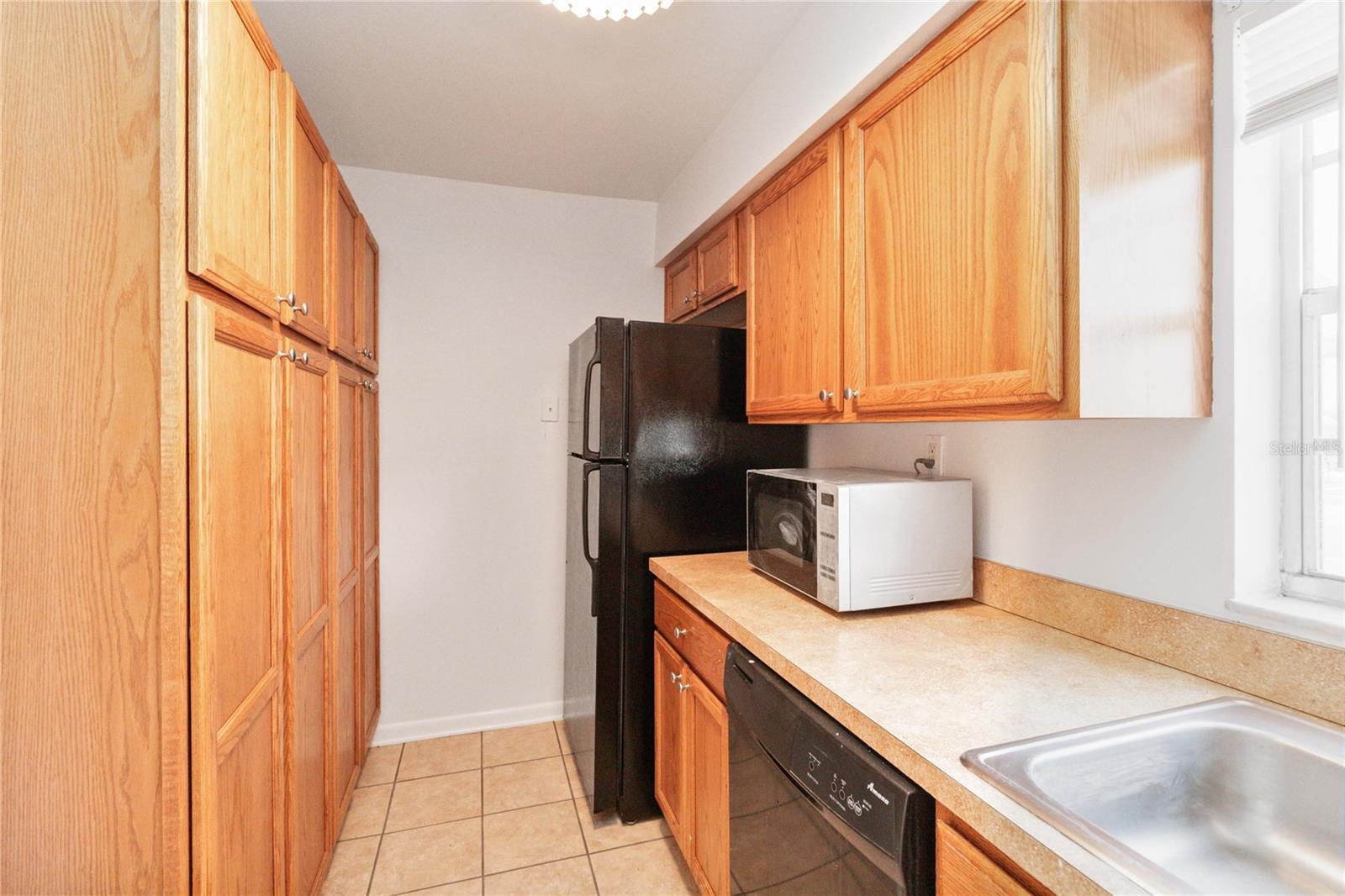 COLONIES - Residential