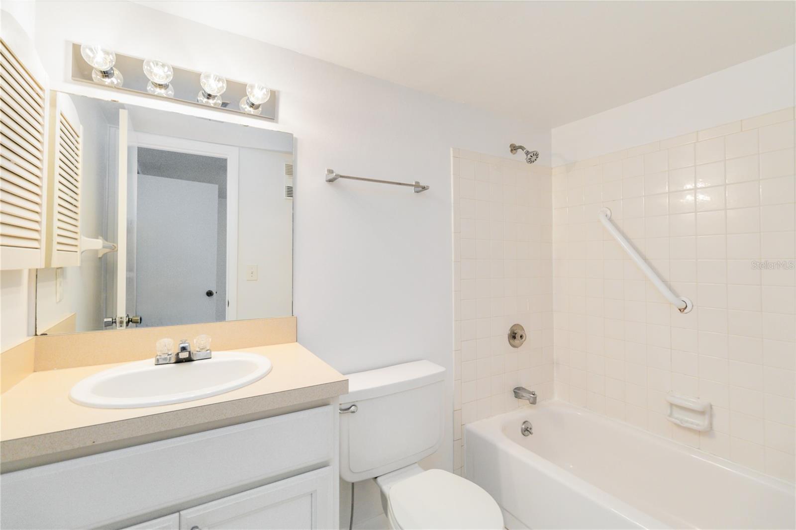 COLONIES - Residential