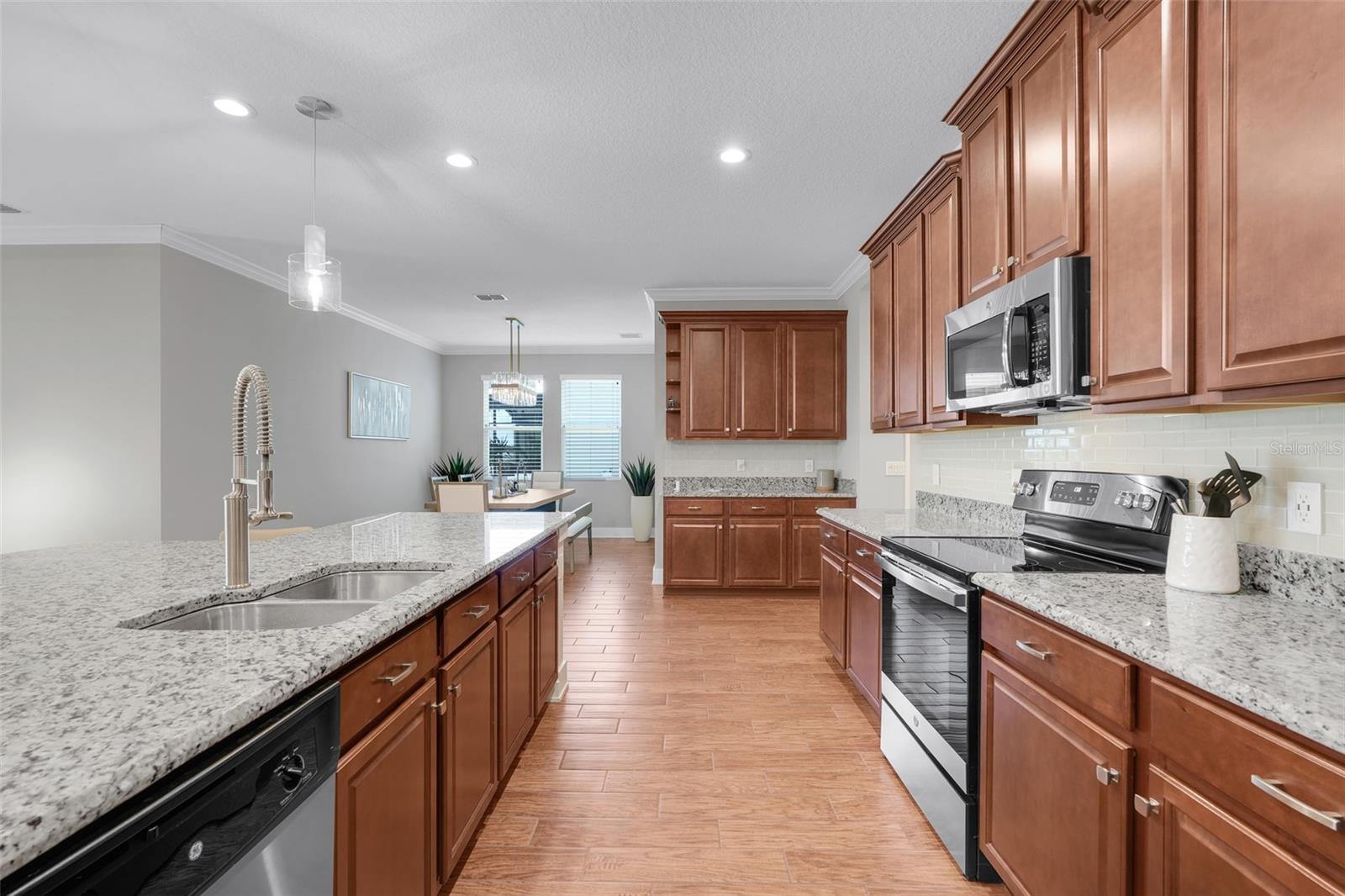WATERSIDE POINTE PH 3 - Residential