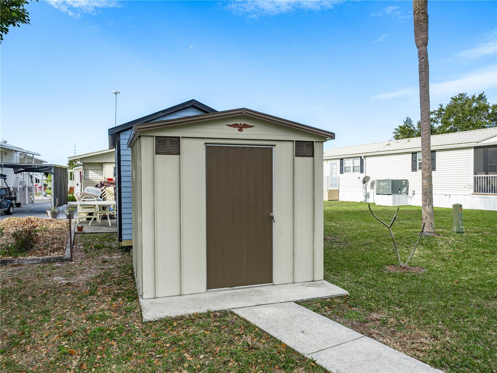 SADDLEBAG LAKE - Residential